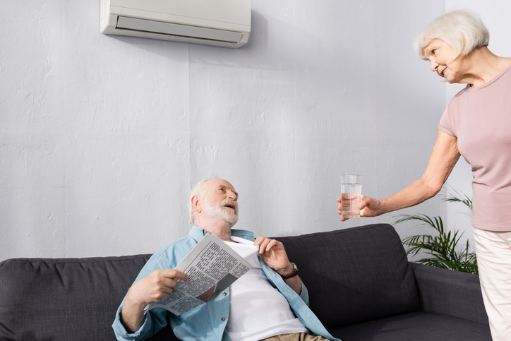 seniors coping with heat and drinking water